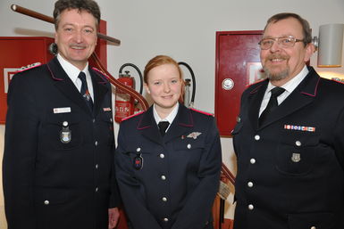 Wurden aus dem Kreisjugendfeuerwehrausschuss verabschiedet: Frank Thomsen (v.l.n.r.), Maike Pagelkopf und Hans-Henning Vollborn.